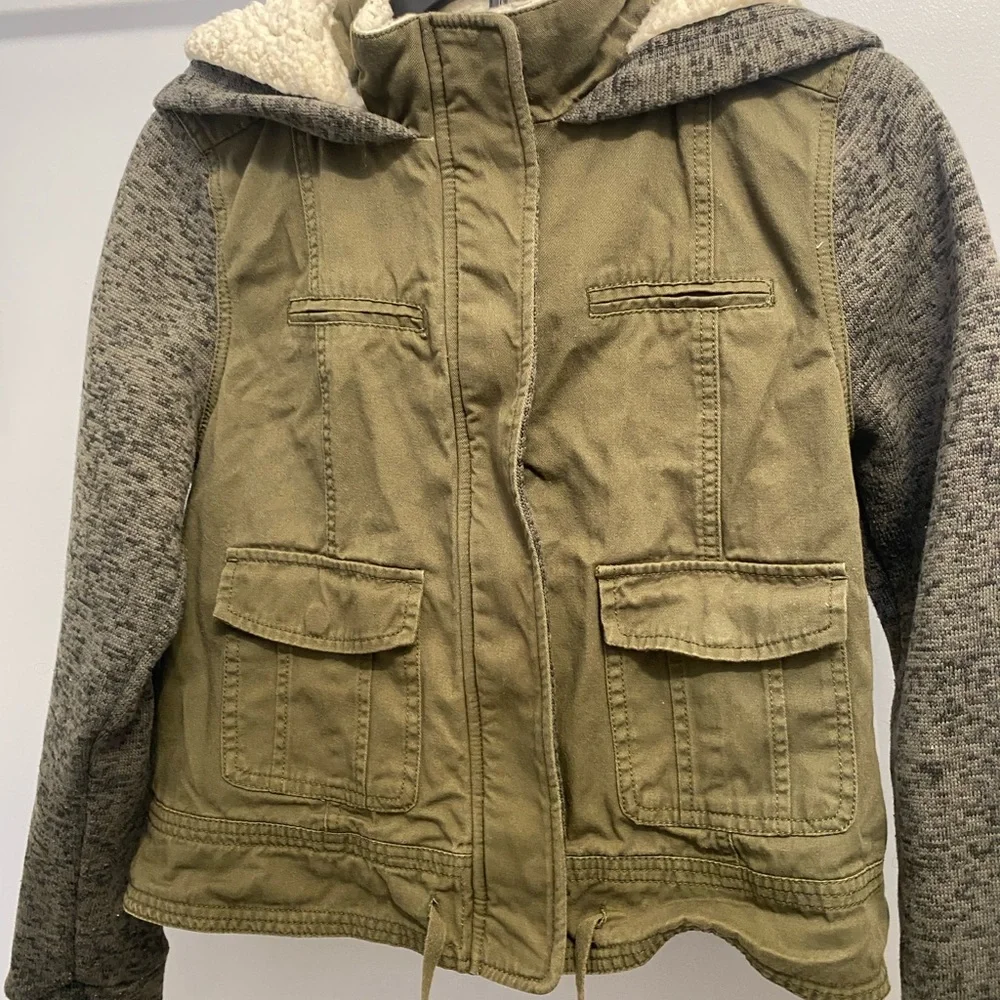 Wallflower green and gray jacket. - Picture 5 of 5